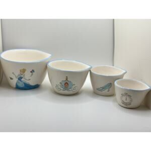 RAE DUNN DISNEYS CINDERELLA MEASURING CUPS